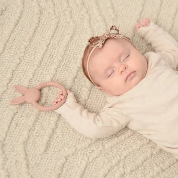 Adora Teether