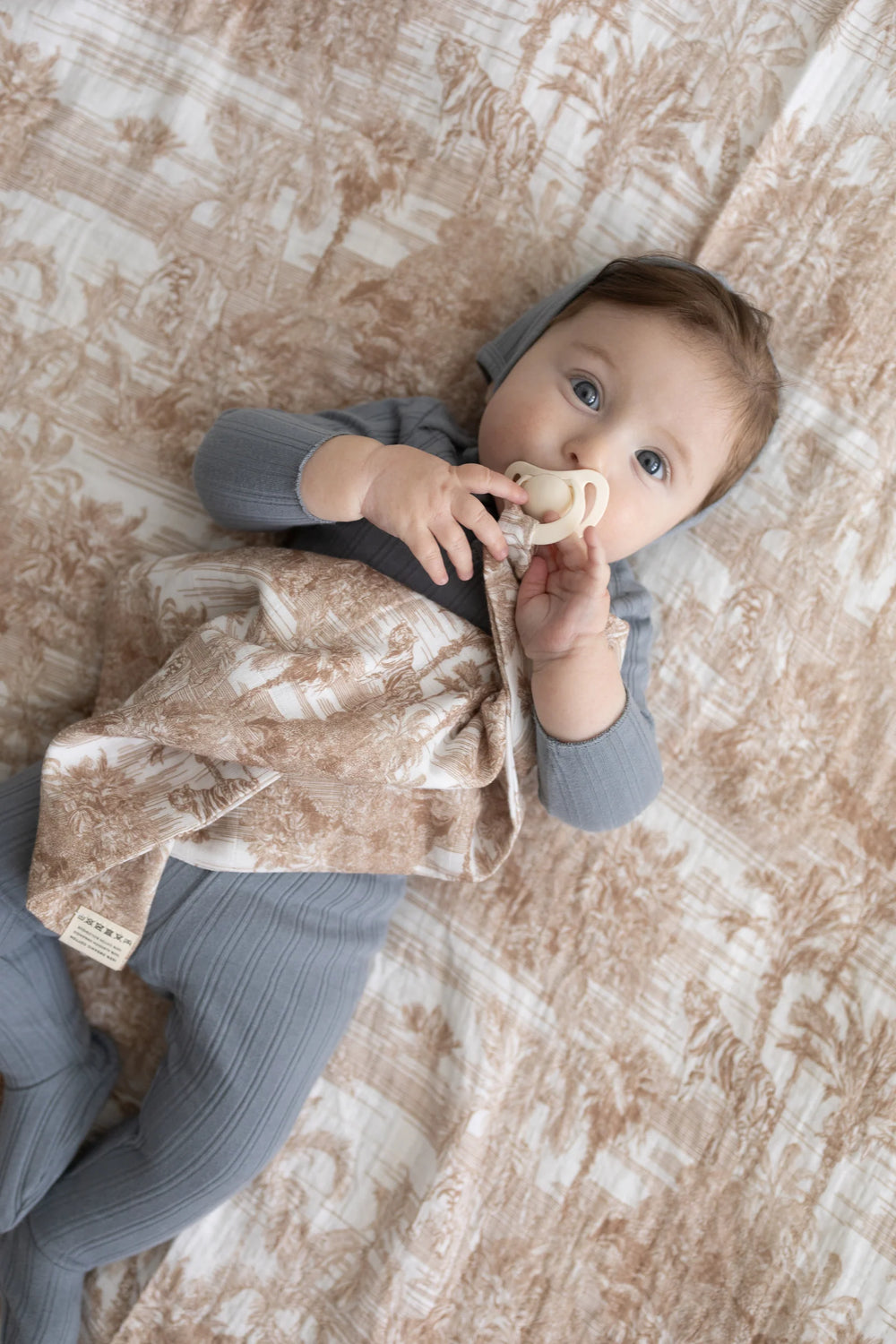 Pre-Order Little Threads Muslin Blanket