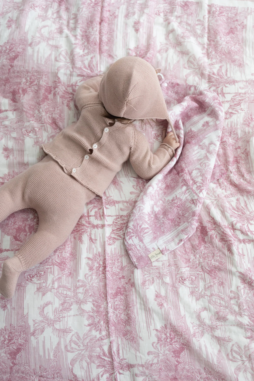 Pre-Order Little Threads Muslin Blanket