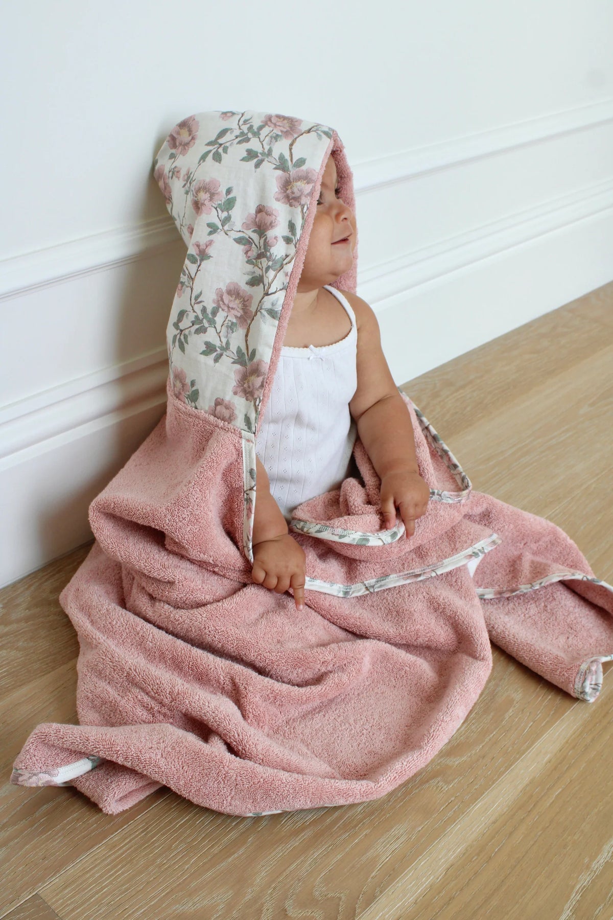 Little Threads Hooded Towels